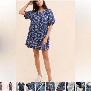 FREE PEOPLE BELEZZA DRESS, size medium. P2P is 22”Length is 29”. Oversized mini